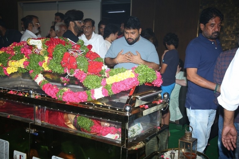 Mahesh Mother Indira Devi Condolences Photos - 7 / 36 photos