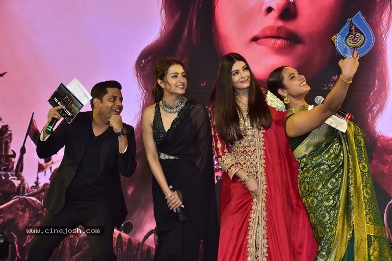 Ponniyin Selvan I Pre Release Event - 3 / 78 photos