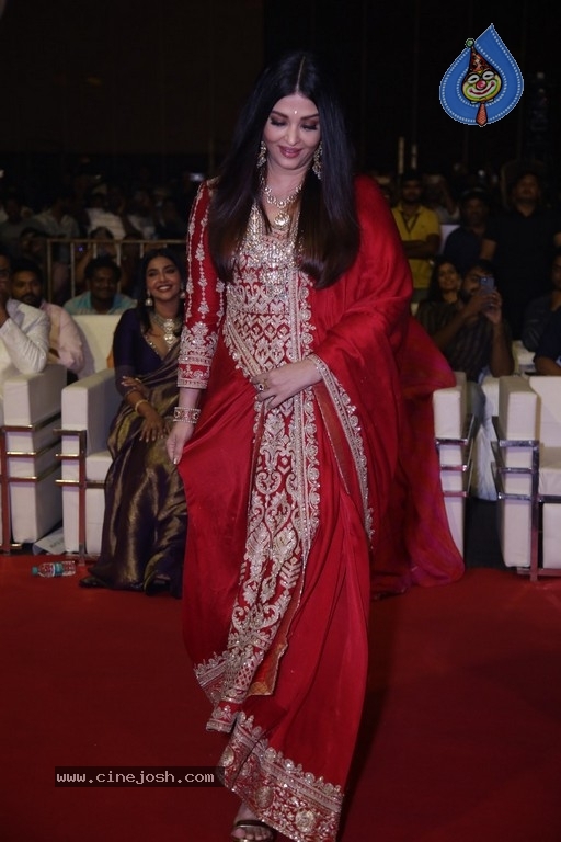 Ponniyin Selvan I Pre Release Event - 36 / 78 photos