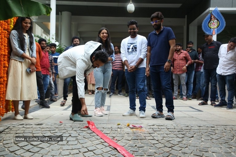 Swathi Muthyam Success Celebrations - 8 / 16 photos