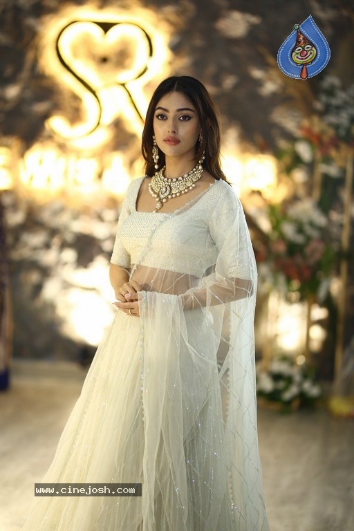 Anu Emmanuel Launches SR Jewellery - 13 / 34 photos