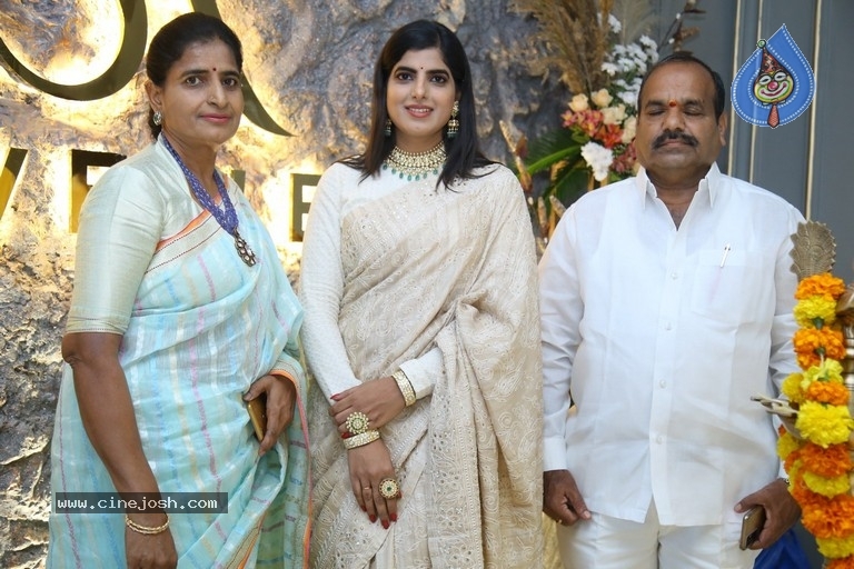 Anu Emmanuel Launches SR Jewellery - 19 / 34 photos