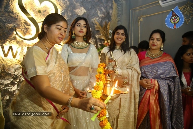 Anu Emmanuel Launches SR Jewellery - 32 / 34 photos