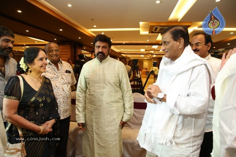 Felicitation of L Vijayalakshmi by Balakrishna - 10 / 21 photos