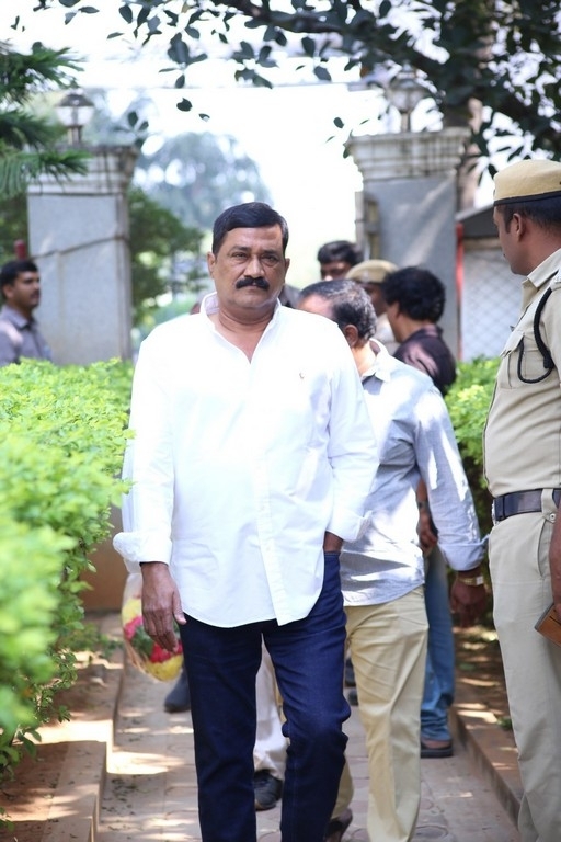 Celebs Pay Condolences to Superstar Krishna 02 - 22 / 113 photos