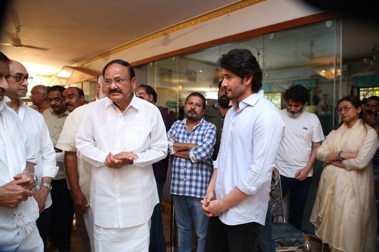 Celebs Pay Condolences to Superstar Krishna 02 - 43 / 113 photos