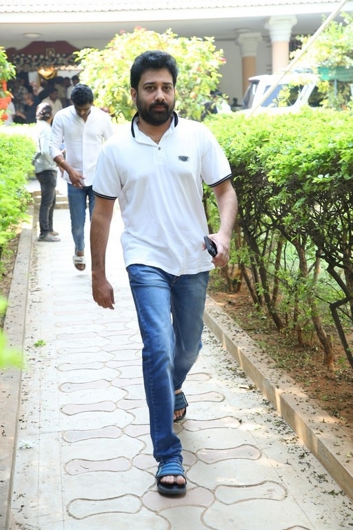 Celebs Pay Condolences to Superstar Krishna 02 - 58 / 113 photos