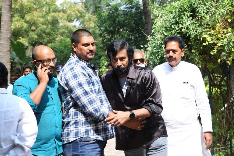 Celebs Pay Condolences to Superstar Krishna - 42 / 96 photos