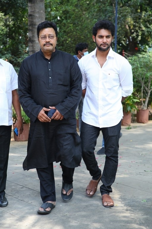 Celebs Pay Condolences to Superstar Krishna - 43 / 96 photos