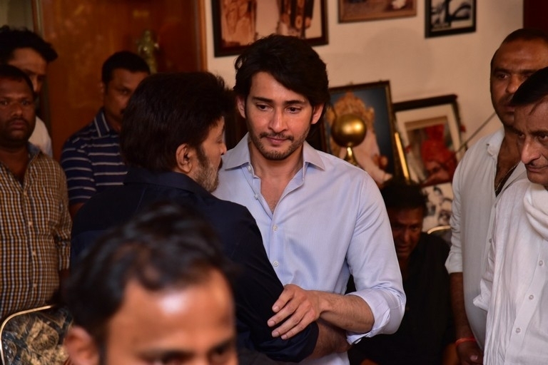 Celebs Pay Condolences to Superstar Krishna  - 22 / 111 photos