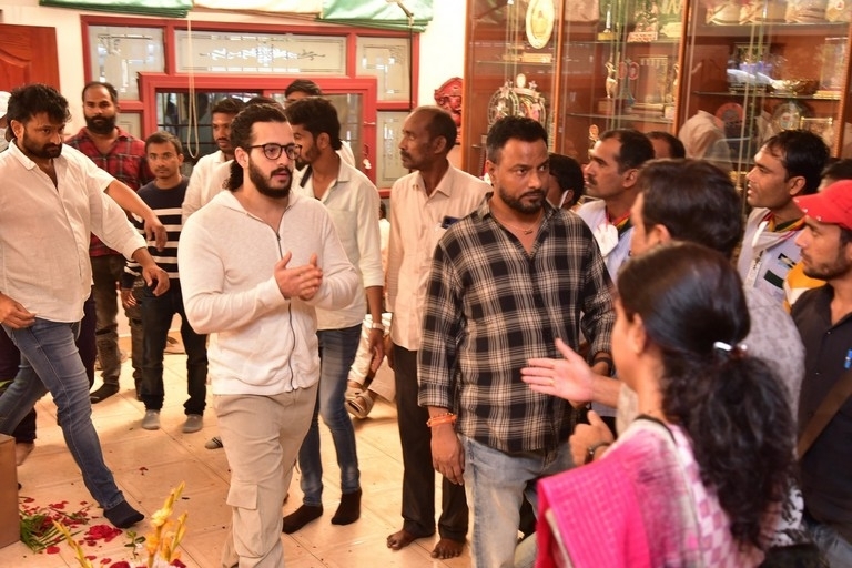 Celebs Pay Condolences to Superstar Krishna  - 37 / 111 photos