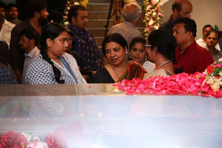 Celebs Pay Condolences to Superstar Krishna  - 66 / 111 photos