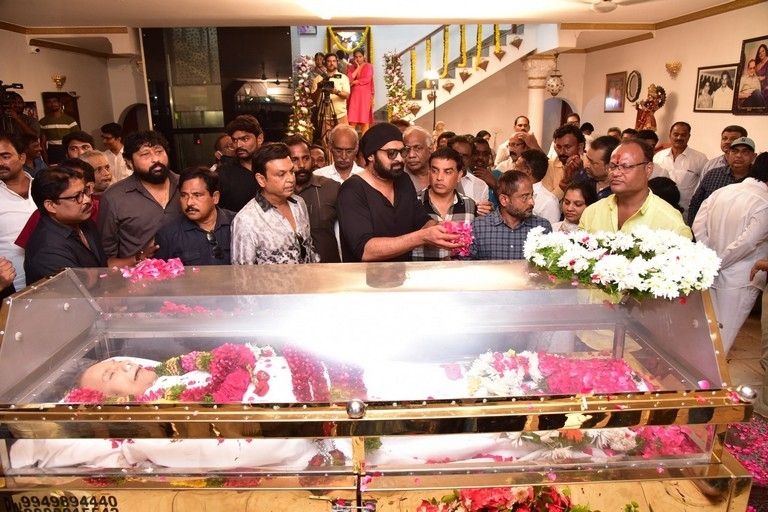 Celebs Pay Condolences to Superstar Krishna  - 69 / 111 photos