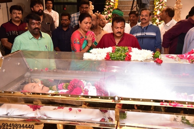 Celebs Pay Condolences to Superstar Krishna  - 78 / 111 photos