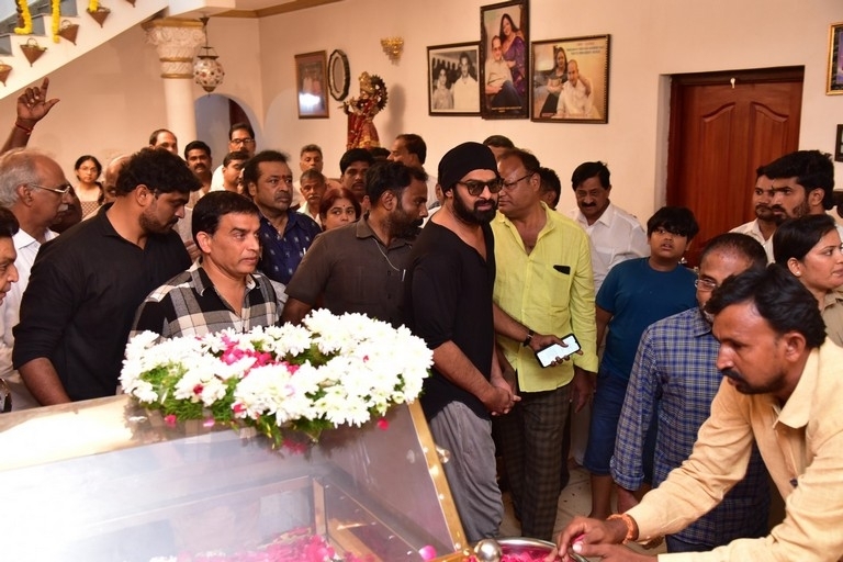 Celebs Pay Condolences to Superstar Krishna  - 94 / 111 photos