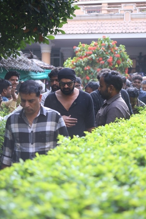 Celebs Pay Condolences to Superstar Krishna  - 104 / 111 photos