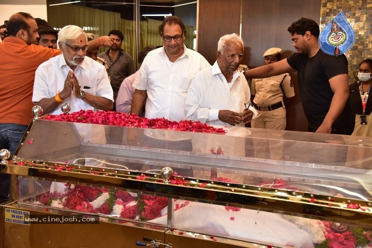Celebs Pay Condolences to Superstar Krishna  - 90 / 97 photos