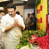 Celebs Pay Condolences to Superstar Krishna 