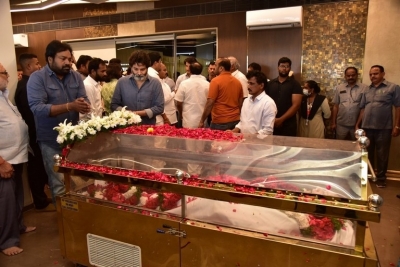 Superstar Krishna final rites - 4 of 63