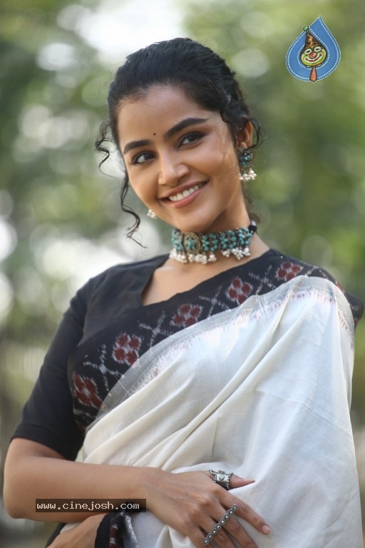 Anupama Parameswaran Photos - 2 / 21 photos