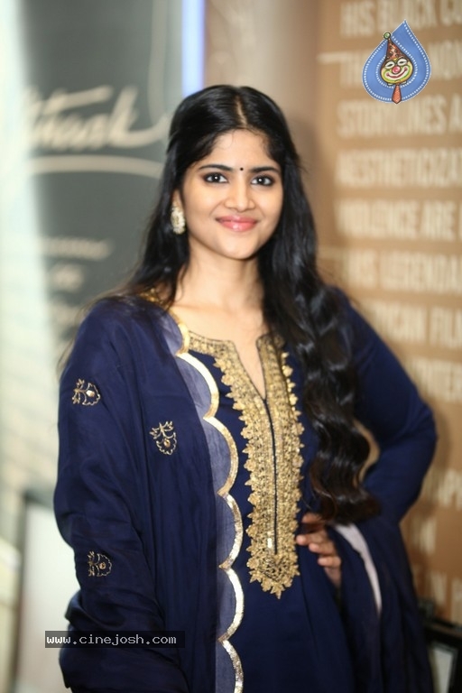 Megha Akash Photos - 5 / 14 photos