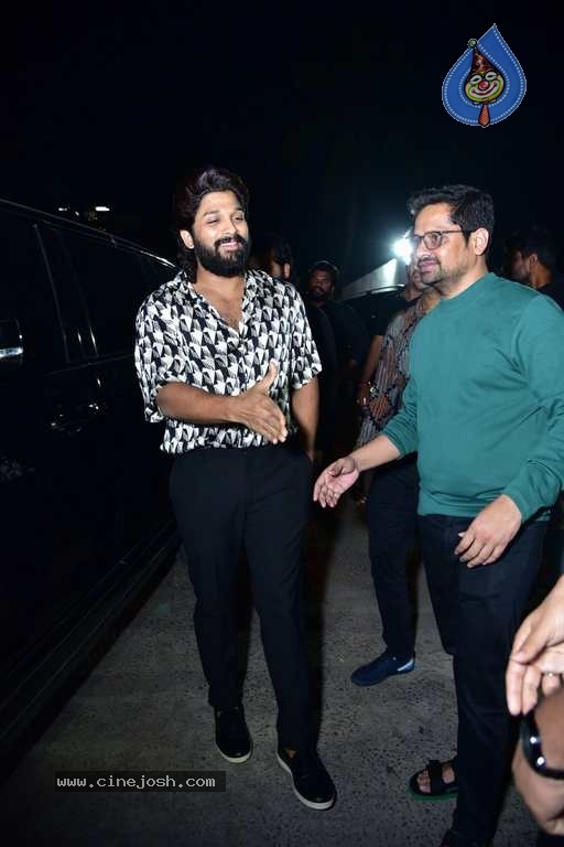 18 Pages Movie Pre Release Event - 23 / 42 photos