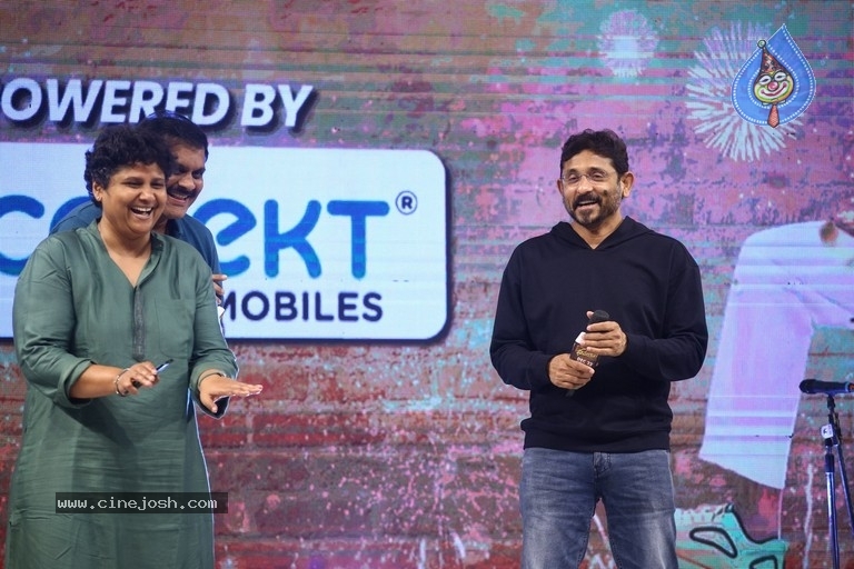 Dhamaka Pre Release Event Photos - 3 / 52 photos