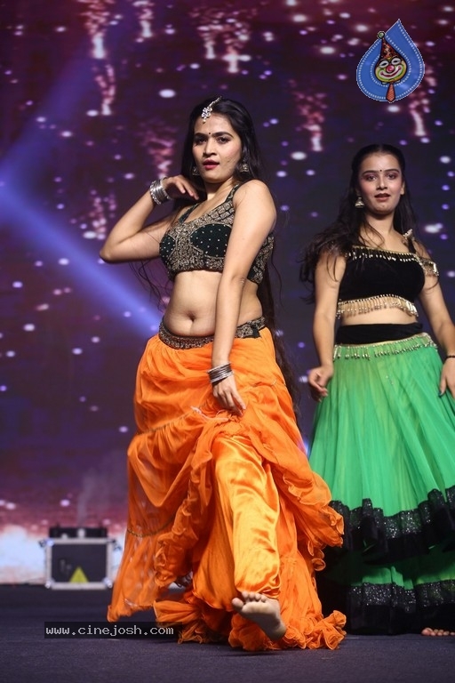 Gurthunda Seethakalam Pre Release Event - 2 / 42 photos