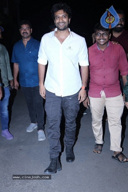 Gurthunda Seethakalam Pre Release Event - 12 / 42 photos