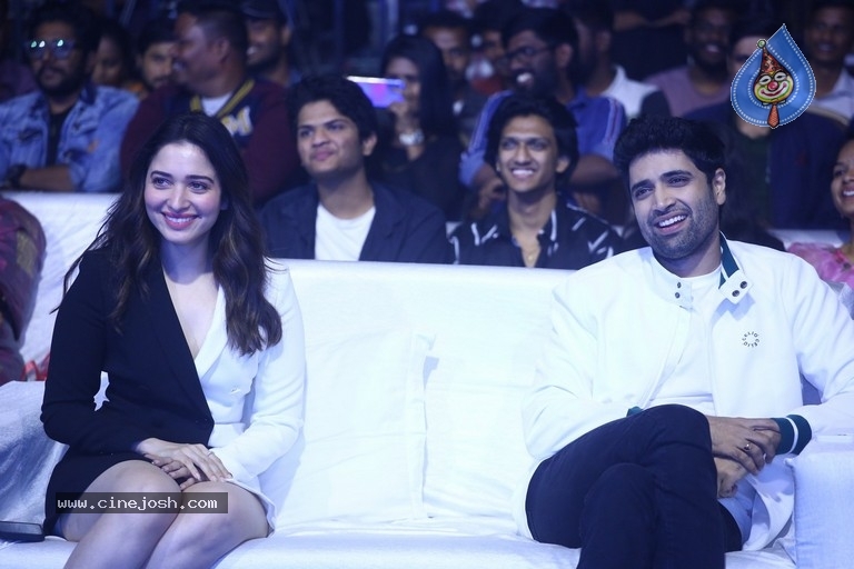 Gurthunda Seethakalam Pre Release Event - 20 / 42 photos