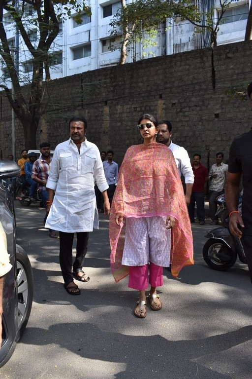 Celebrities condolences Kaikala Satyanarayana - 38 / 38 photos