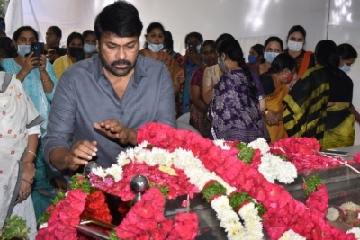Celebrities condolences Kaikala Satyanarayana - 23 of 38