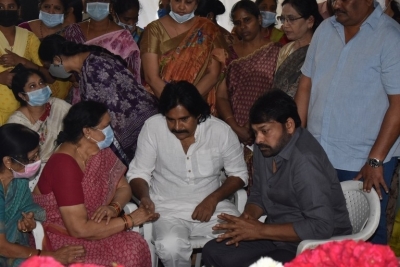 Celebrities condolences Kaikala Satyanarayana - 33 of 38