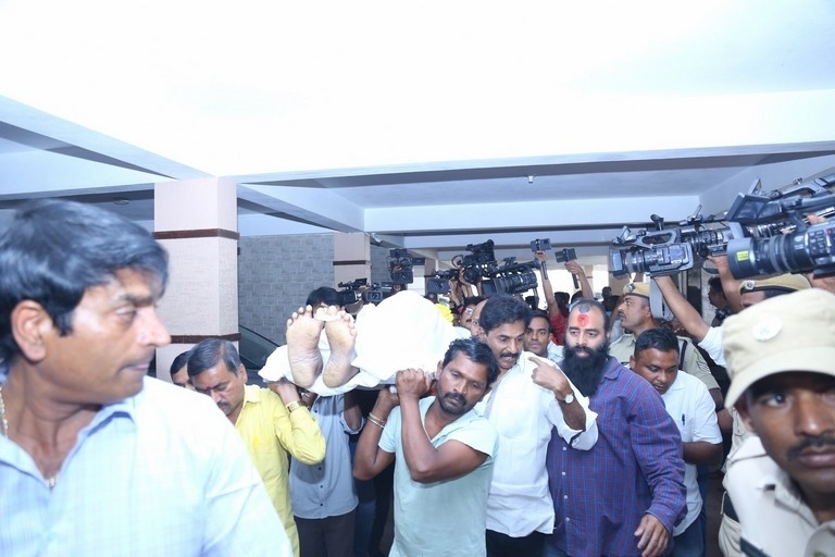 Chalapathi Rao Condolences Photos - 28 / 36 photos