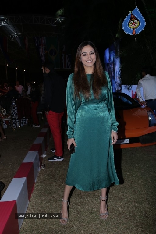 Lion Kiron K1 Style Fashion Photos - 20 / 42 photos