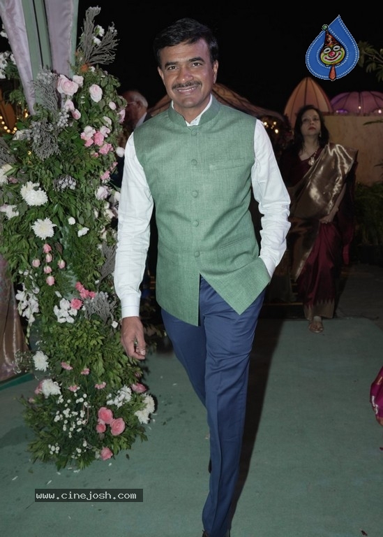 Vishwajith and Rishika Wedding Reception - 10 / 24 photos