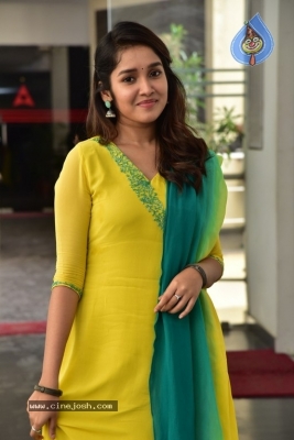 Anikha Surendran Photos - 9 of 14