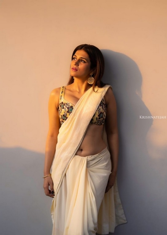 Shraddha Das Stills - 2 / 8 photos