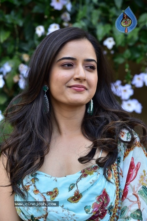 Ashika Ranganath Photos - 9 / 18 photos