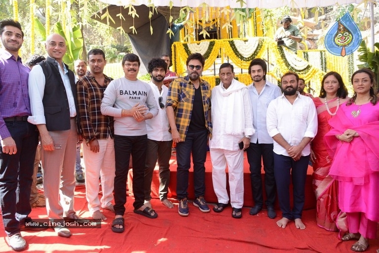 Sri Lalithambika Production No1 Movie Opening - 10 / 39 photos
