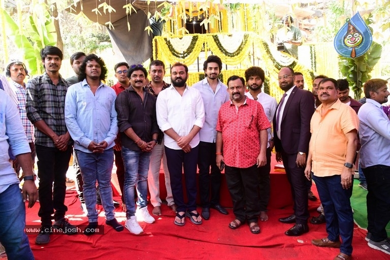 Sri Lalithambika Production No1 Movie Opening - 11 / 39 photos