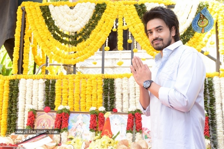 Sri Lalithambika Production No1 Movie Opening - 13 / 39 photos