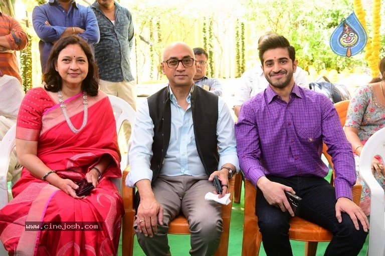 Sri Lalithambika Production No1 Movie Opening - 27 / 39 photos