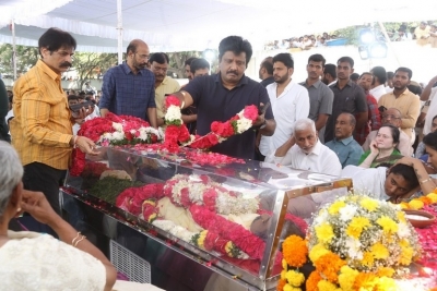 Celebs Pay Final Respect to Taraka Rathna - 26 of 104