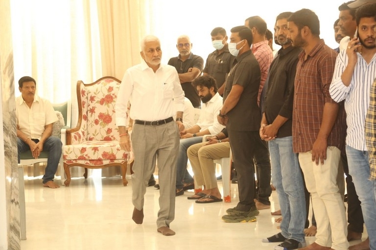 Celebs Pay Homage to Taraka Ratna - 42 / 49 photos