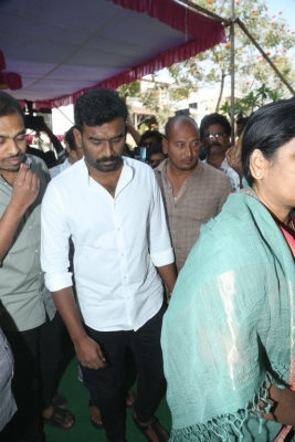 Celebs Pay Homage to Taraka Ratna - 6 of 49