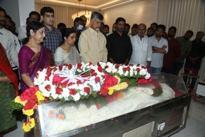 Celebs Pay Homage to Taraka Ratna - 20 of 49