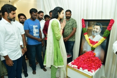 Celebs Pay Homage to Taraka Ratna - 21 of 49