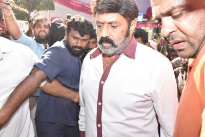 Celebs Pay Homage to Taraka Ratna - 35 of 49