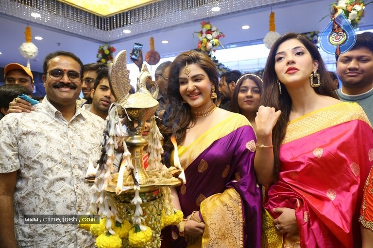 Mehreen launches Chandana Brothers Mall - 2 / 42 photos